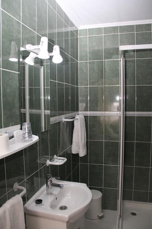מלון וילה ריאל Residencial Montanhes מראה חיצוני תמונה